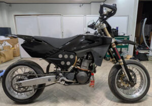 HUSQVARNA SM570R