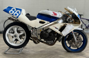 HONDA VFR400R NC30